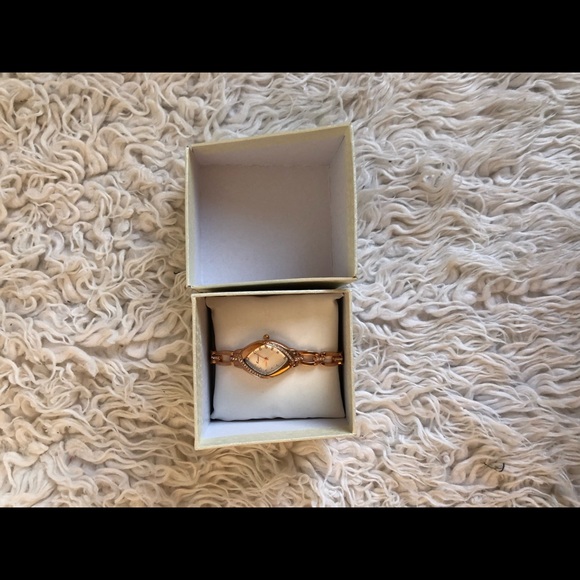 Women’s watch - Picture 1 of 4